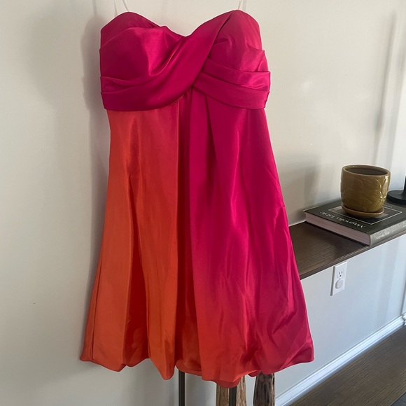 Bubble strapless dress - Picture 1 of 3